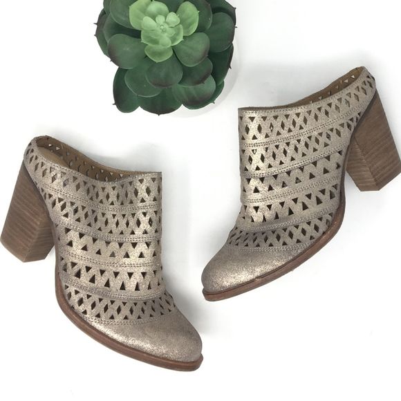 Steve Madden Shoes - Steve Madden Harmony Leather Mule Boots